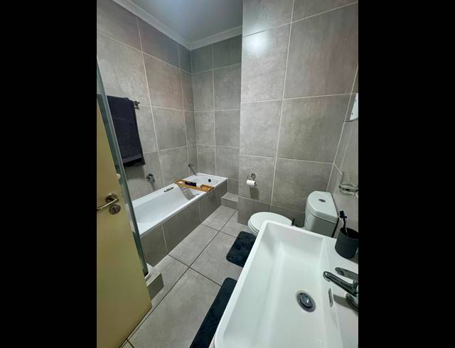 2 BEDROOM APARTMENT FOR SALE IN BRENTWOOD